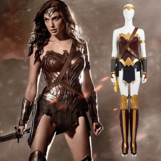 Illustration for article titled Let me tell you exactly how to ideal cosplay wonder woman